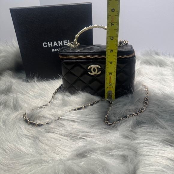 Chanel VIP Makeup Black Shoulder/handle bag~NIB - Picture 9 of 10